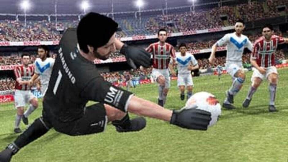 Pro Evolution Soccer 2013 3D screenshot 2