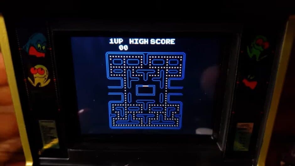 Arcade Classics: Pac-Man screenshot 2