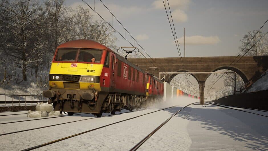 Train Sim World 6: BR Class 90 Electric Freight Loco screenshot 4